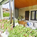 With Garden And Bbq In Apartman *