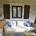 Apartman With Garden And Bbq In