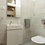 Apartman With Garden And Bbq In Umag