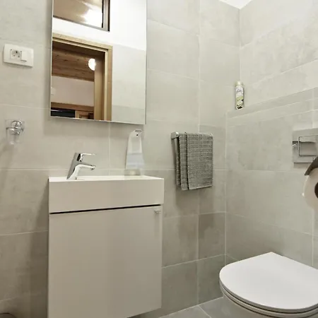 Apartamento With Garden And Bbq In Umago